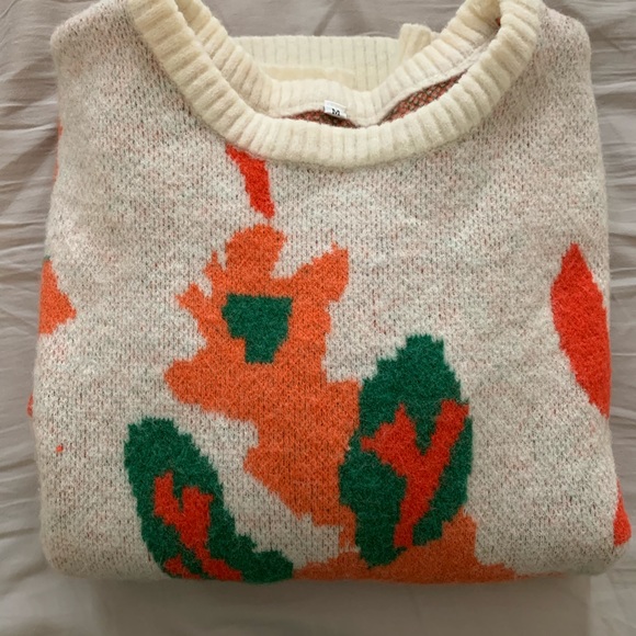 Floral Sweater - Picture 5 of 7